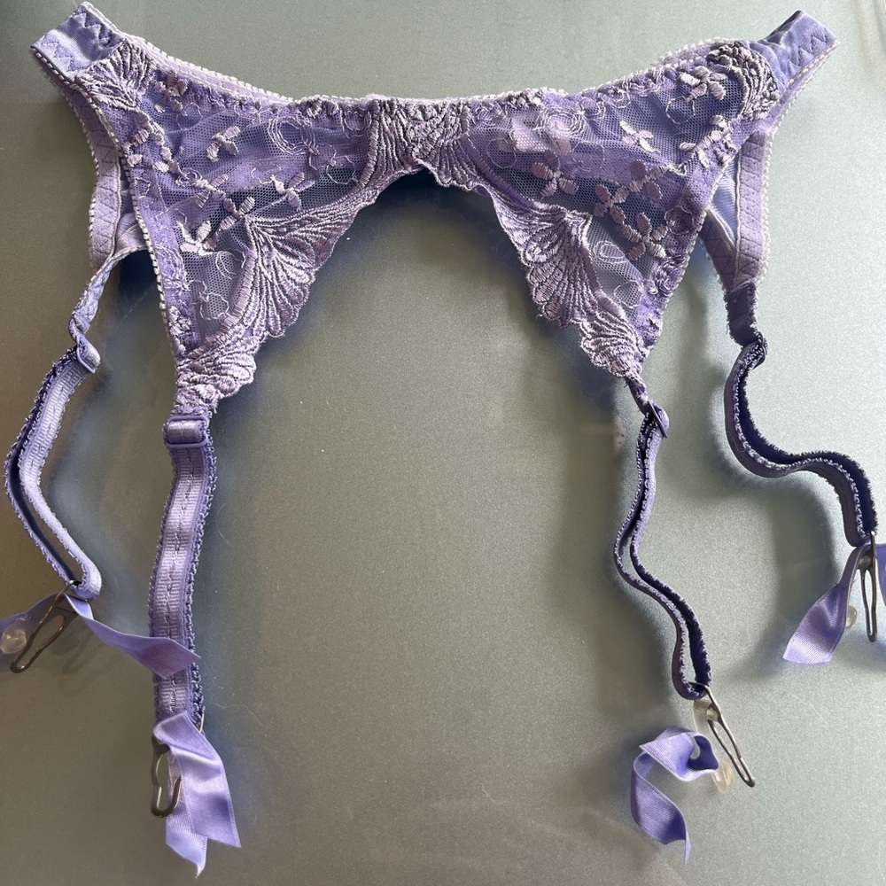 Frederick's of Hollywood Pale Lavender garter belt  never worn